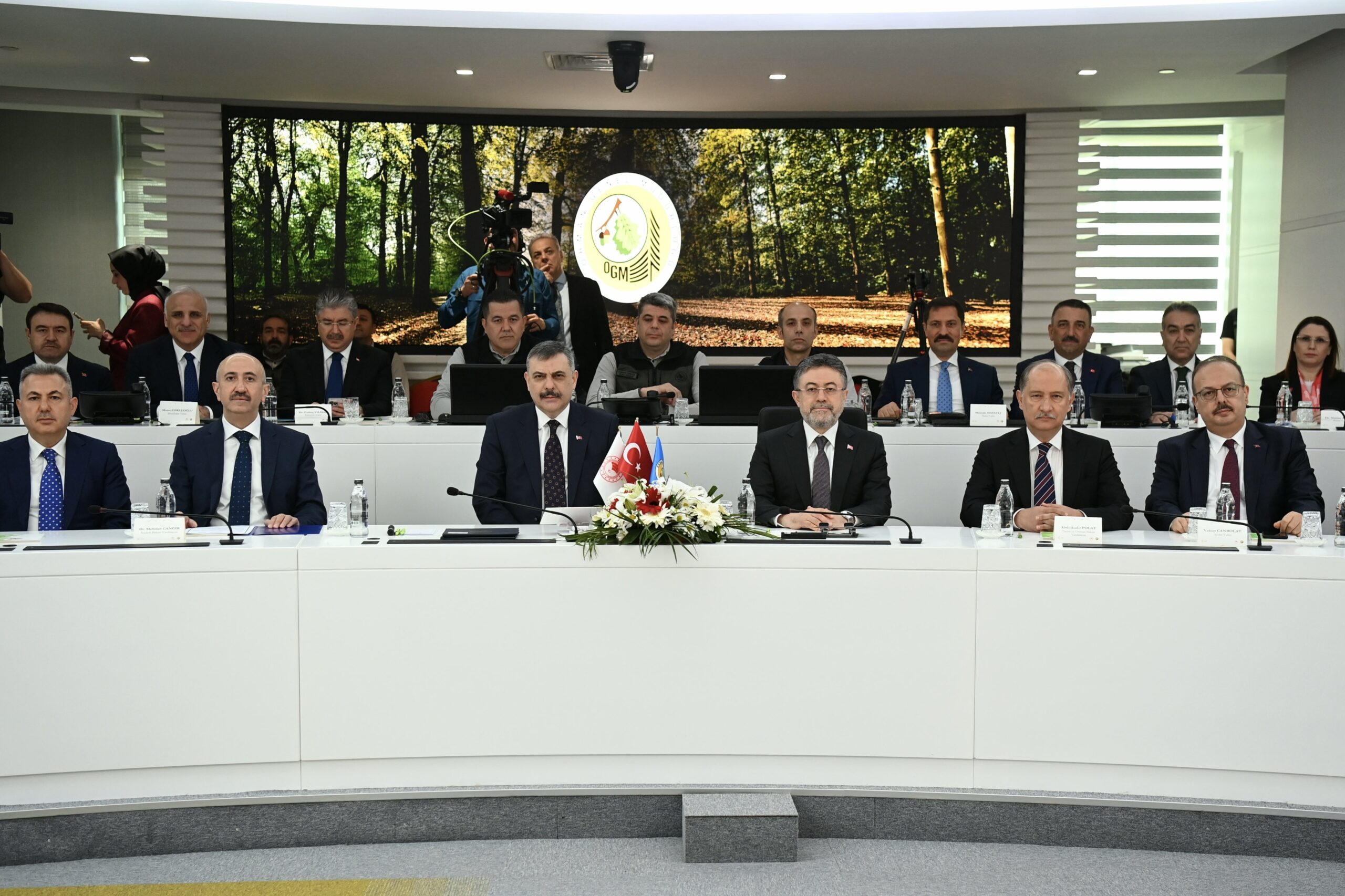 HG5u FbWcAAqP7G scaled