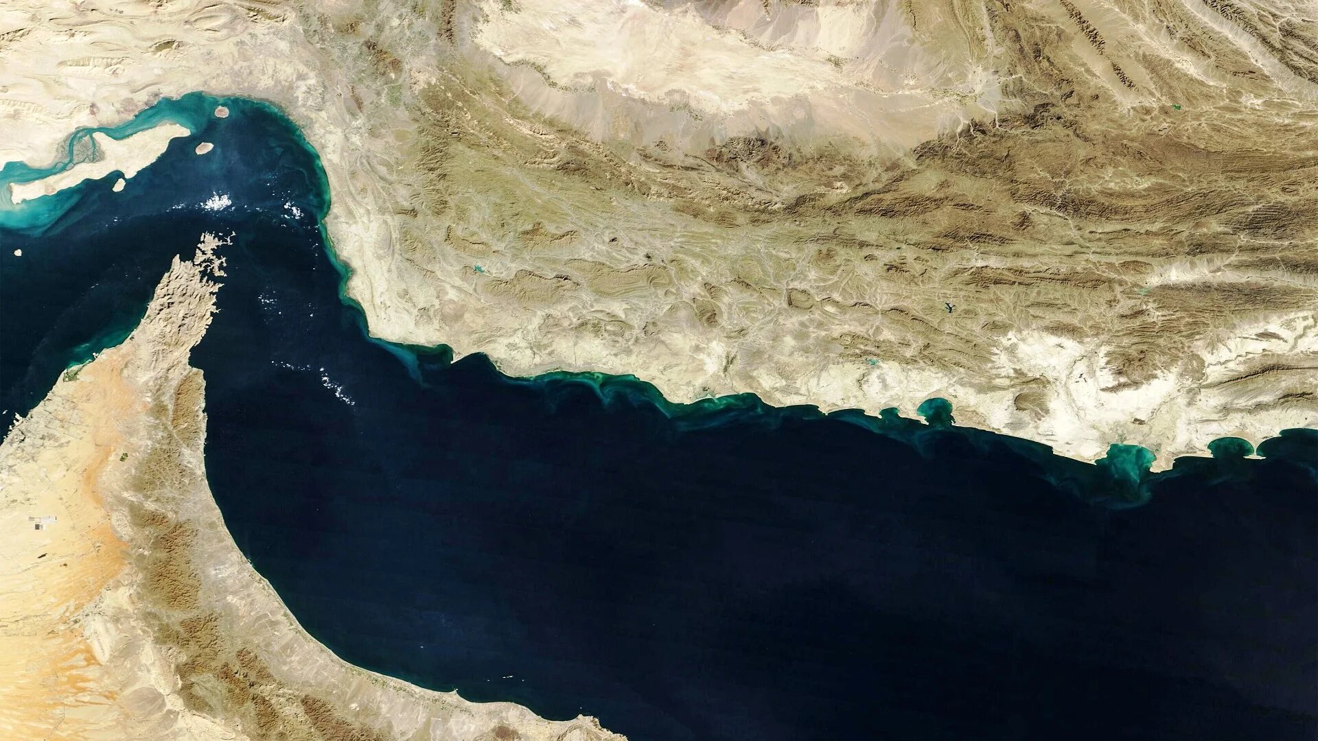 strait of hormuz iran oman satellite afp.jpg