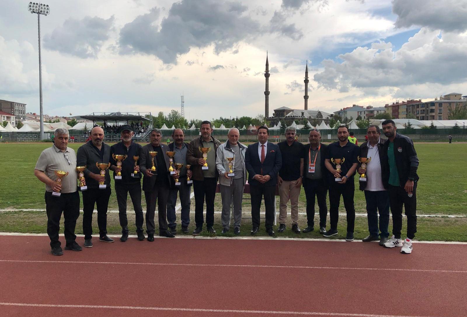 Kars’ta Amatör Futbol Sezonu Tamamlandı: Kupalar Sahiplerini Buldu 1 66