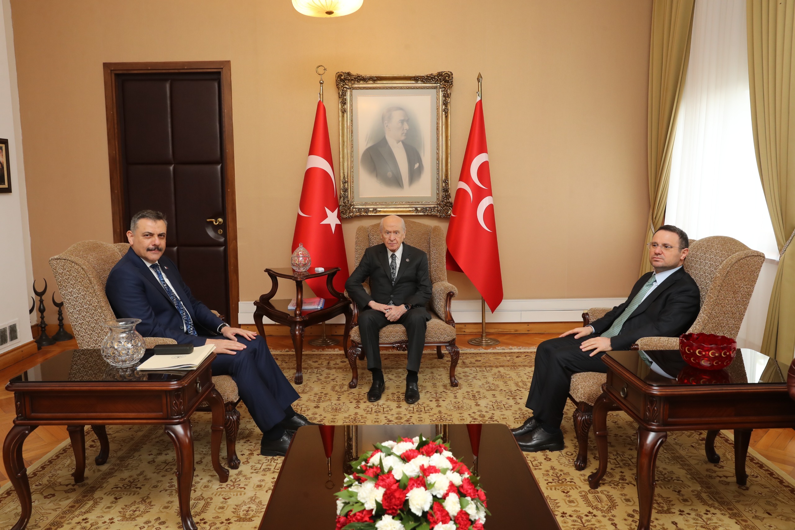 İçişleri Bakanı Mustafa Çiftçi Ve Adalet Bakanı Akın Gürlek’ten MHP Lideri Devlet Bahçeli’ye Ziyaret 1 BAKANLAR CIFTCI VE GURLEK BAHCELIYI ZI 1341100 398337
