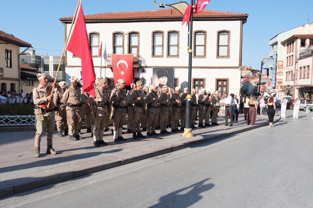 Akşehir Onur Günü Etkinlikleriyle Büyük Taarruz Ruhu Yeniden Canlandı 1 AKSEHIRDE BUYUK TAARRUZUN 104UNCU YIL 1473685 438471