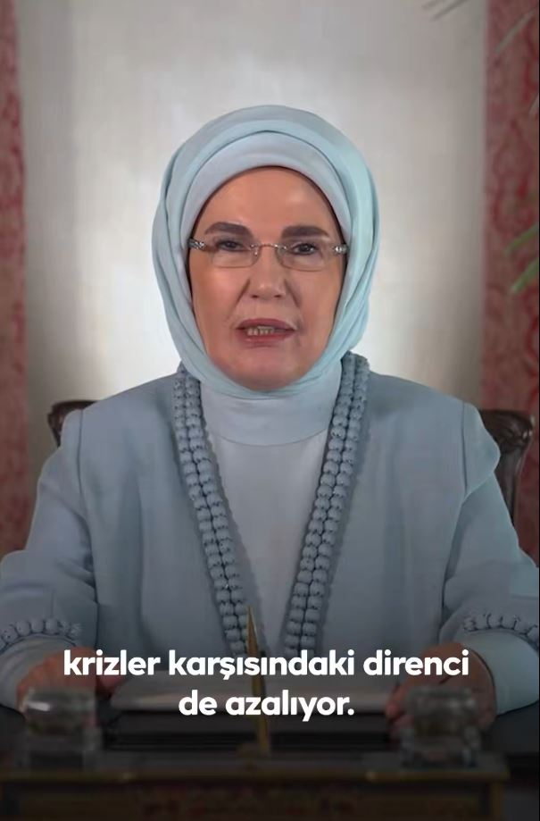 Emine Erdoğan Kiev’deki 6. Lider Eşleri Zirvesi’ne Video Mesajla Katıldı 1 EMINE ERDOGANDAN 6NCI LIDER ESLERI ZIR 1473171 438318