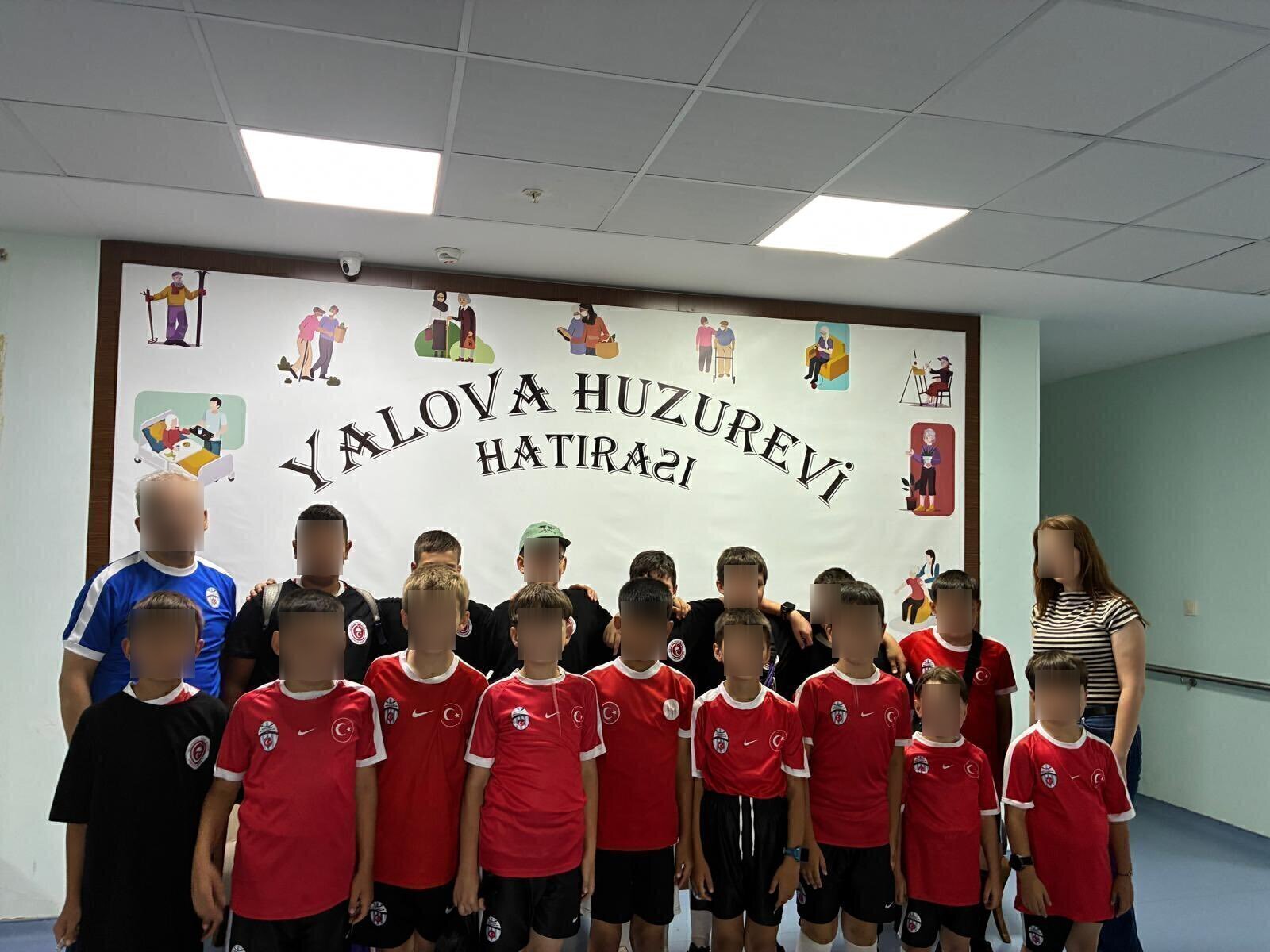 Yalova Huzurevi Sakinleri Sugören Spor Kulübü Sporcularını Misafir Etti 1 HPmgnBcWkAAyXOB