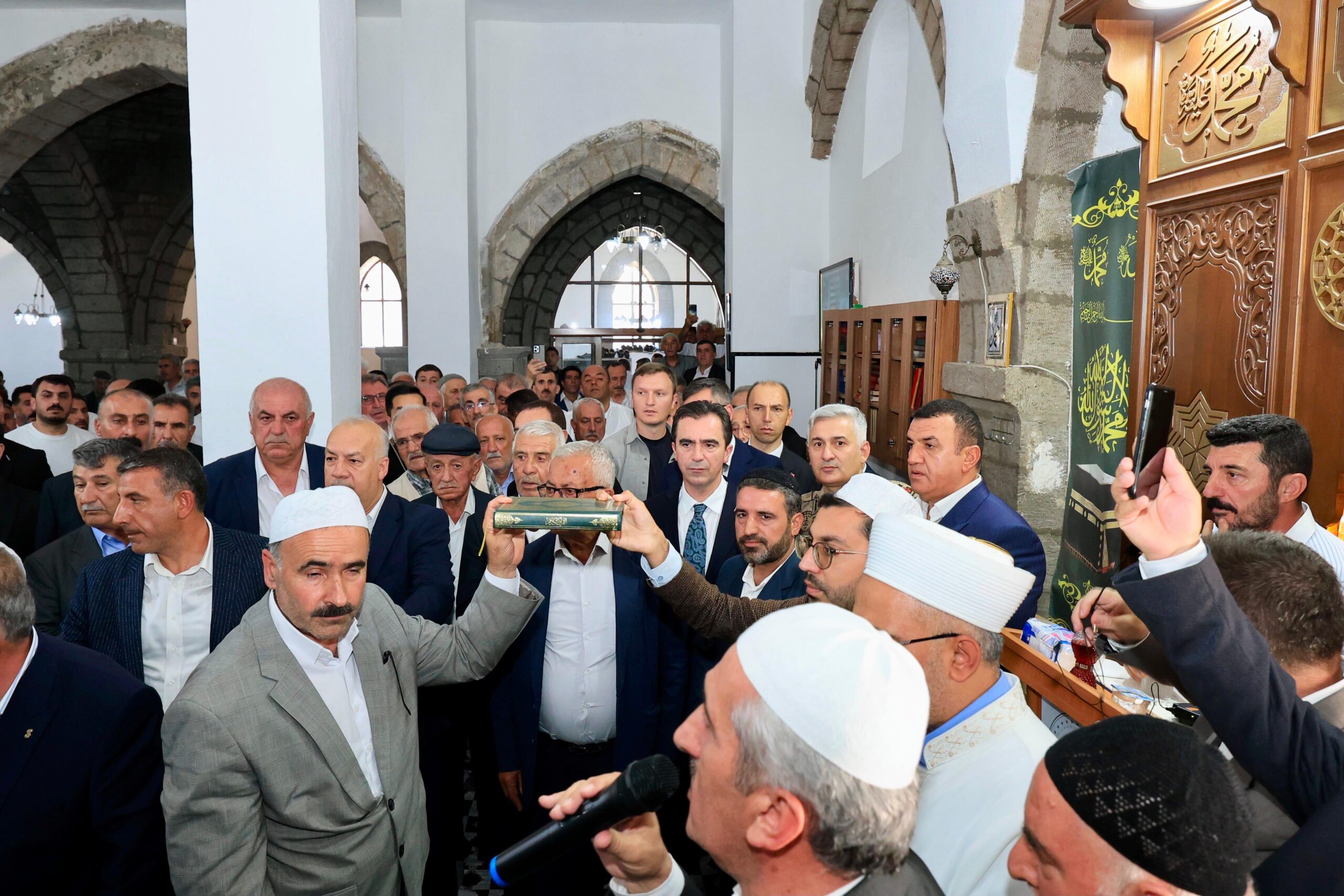 Bitlis’te İki Yıllık Husumet Barışla Sona Erdi: Sürecin Başrolünde Atmanega Aşireti Lideri Hasan Açık Vardı 1 c4481dbb af71 4918 8e47 d1ed9297b798 scaled